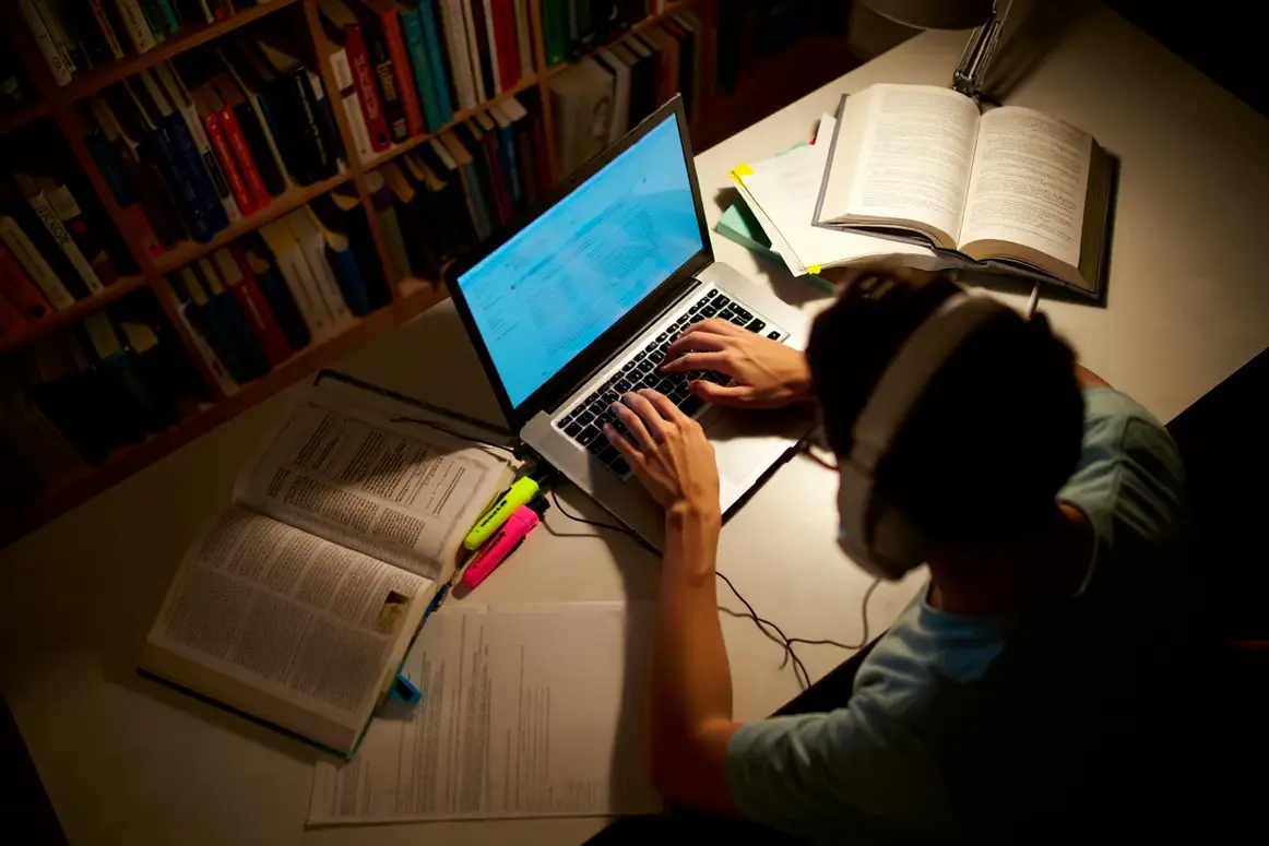 Featured image for “Transform Audio to Text: Study Guides for Students”